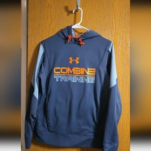 Under Armour Hoodiae size small